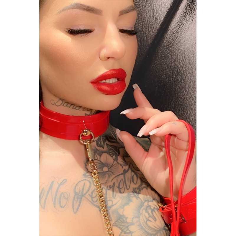 Votre Loveshop à Bierne (53) Collier vernis rouge